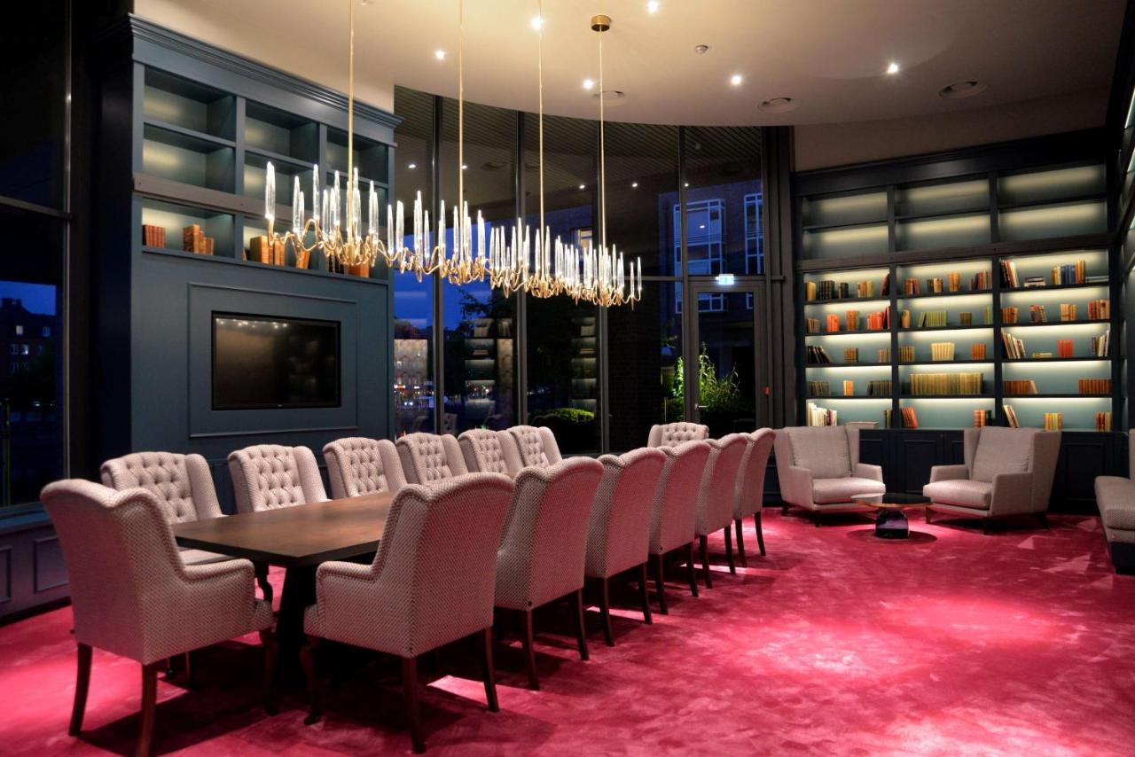 Radisson Blu Senator Hotel, Hotel 5*