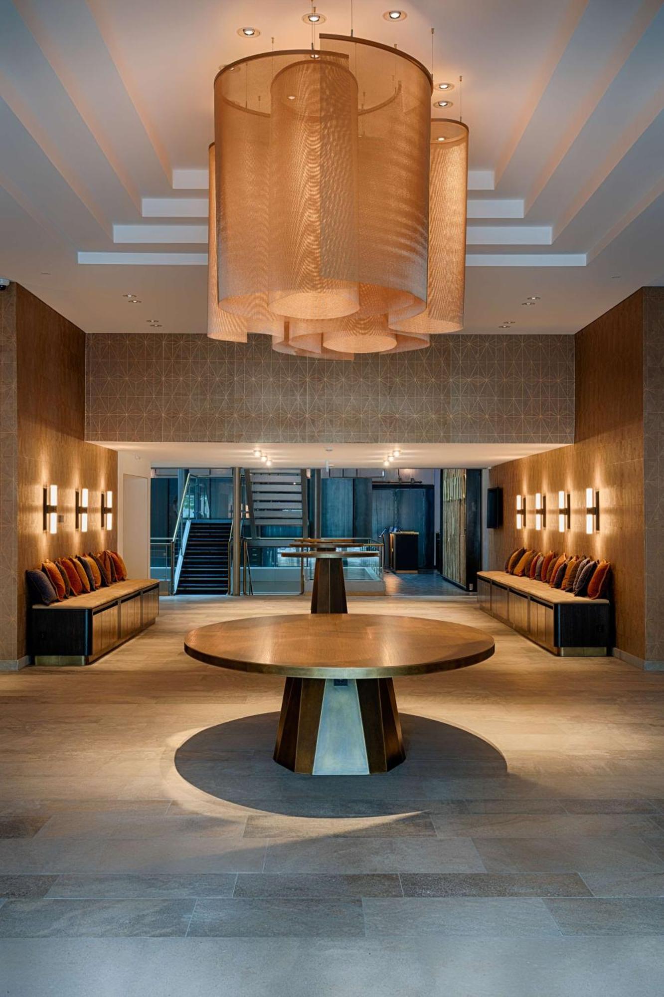 Radisson Blu Senator Hotel, Hotel