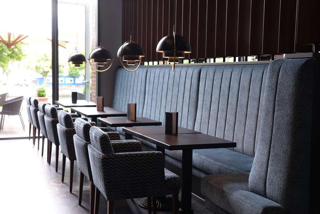 Radisson Blu Senator Hotel, Hotel 5*