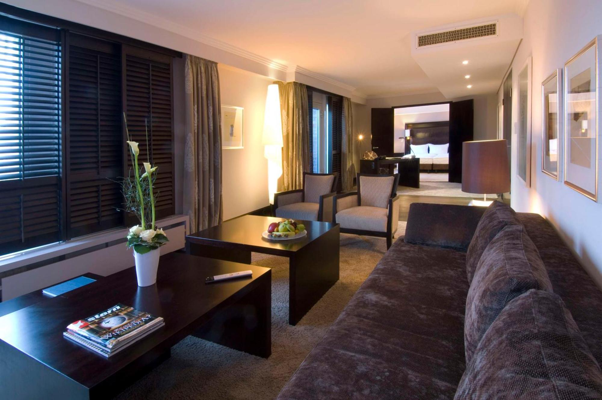 Hotel Radisson Blu Senator Hotel, 5*