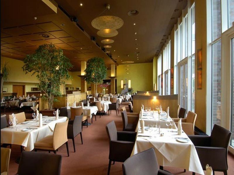 Radisson Blu Senator Hotel, Hotel 5*